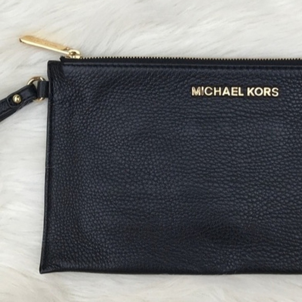 Michael Kors Jet Set Leather Wristlet - Black